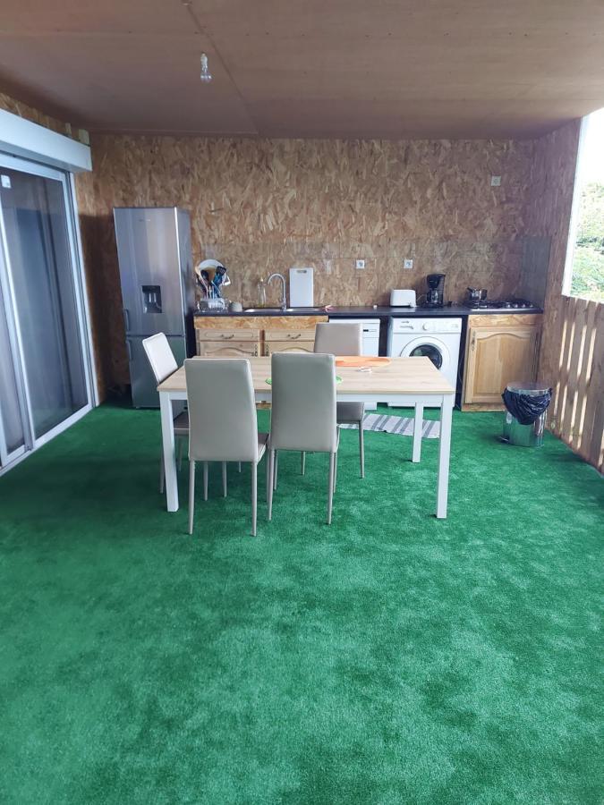 Grand T3 - Bellepierre St Denis Apartment Le Brule Luaran gambar
